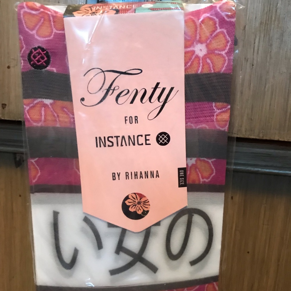 BNWT Fenty by Rihanna for Instance socks